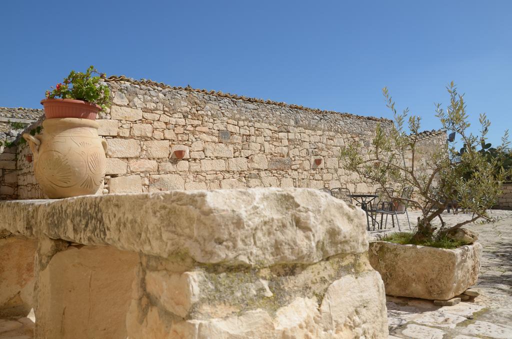 בית הארחה סנטה קרוצ'ה קמרינה 	Casina Di Grotta Di Ferro מראה חיצוני תמונה