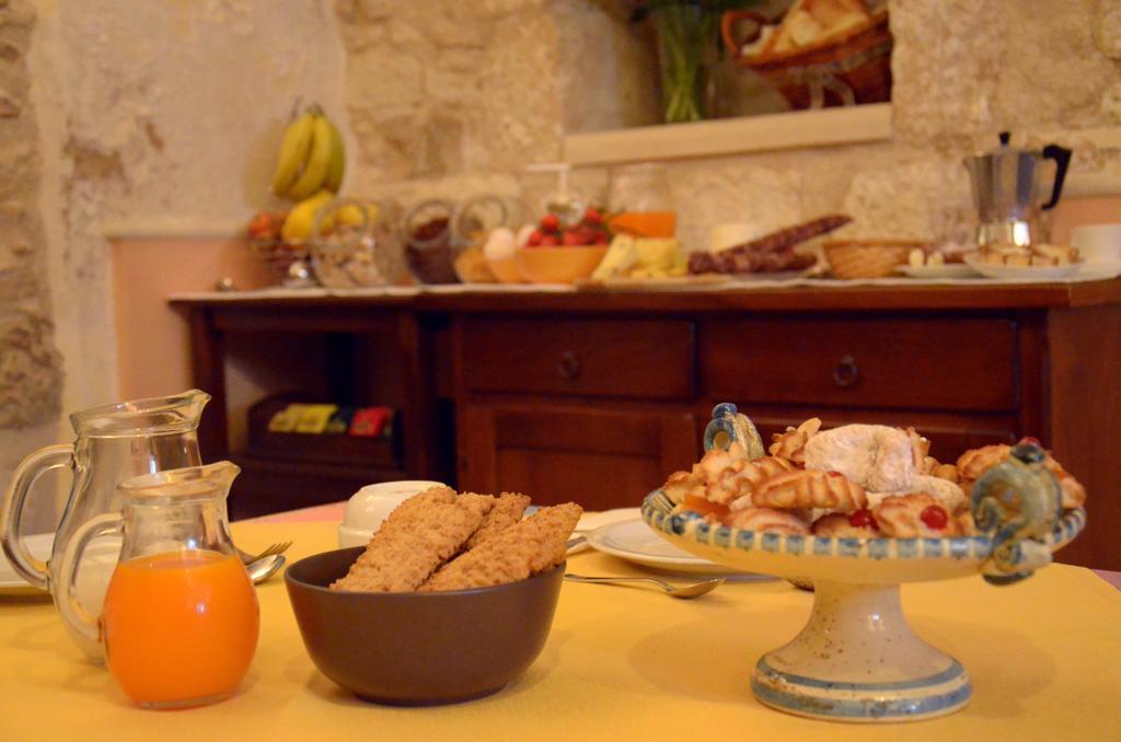 בית הארחה סנטה קרוצ'ה קמרינה 	Casina Di Grotta Di Ferro מראה חיצוני תמונה