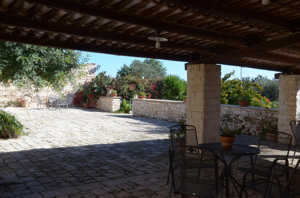 בית הארחה סנטה קרוצ'ה קמרינה 	Casina Di Grotta Di Ferro מראה חיצוני תמונה