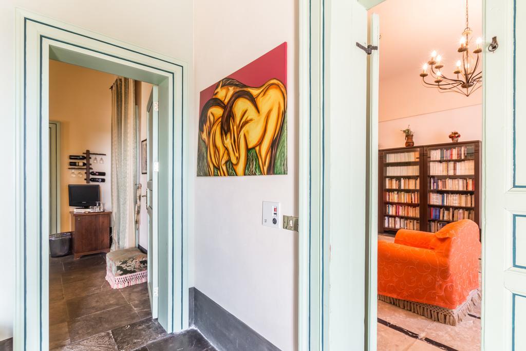 בית הארחה סנטה קרוצ'ה קמרינה 	Casina Di Grotta Di Ferro מראה חיצוני תמונה