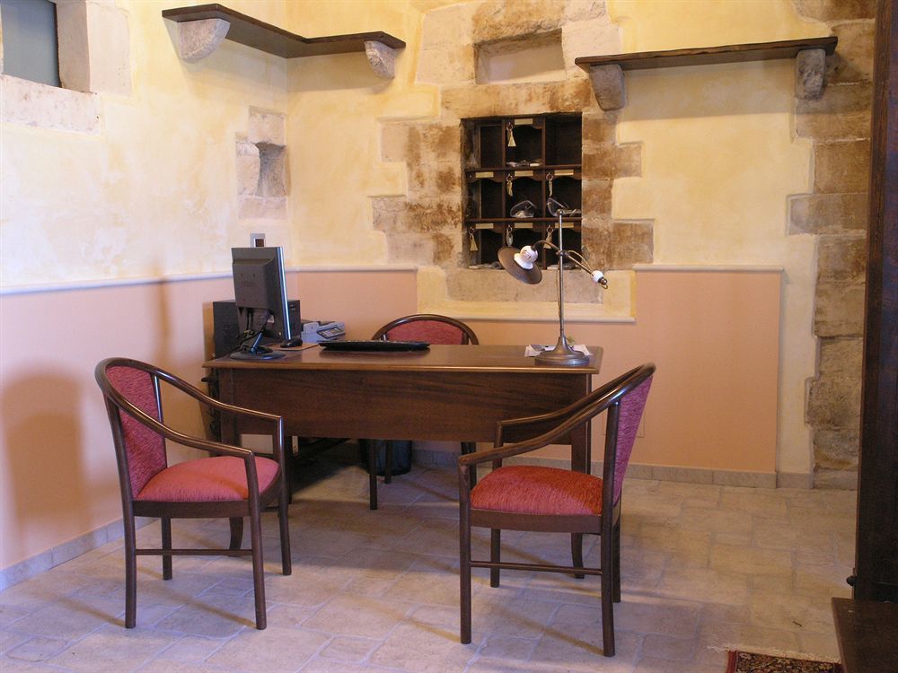 בית הארחה סנטה קרוצ'ה קמרינה 	Casina Di Grotta Di Ferro מראה חיצוני תמונה